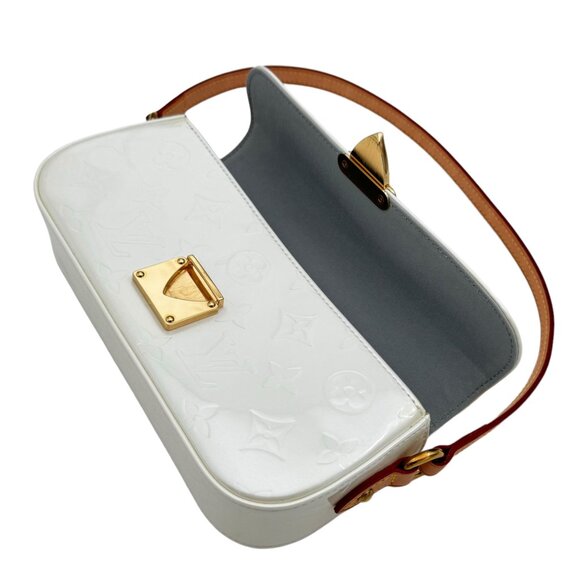 Authentic Louis Vuitton Perle Monogram Vernis Malibu Street Clutch Bag - Picture 10 of 16